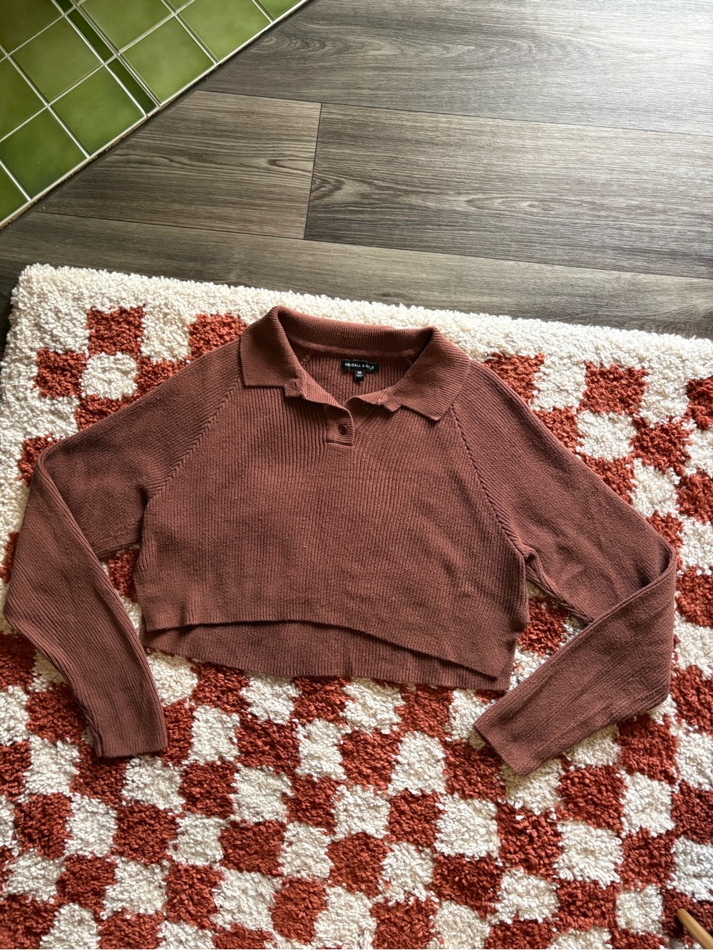 Kendall & Kylie Brown Cropped Knit Sweater